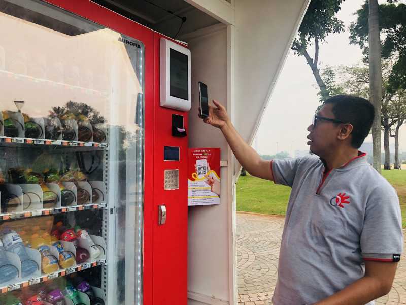 Keren! Vending Machine Pakai QRen, Gak Perlu Uang Cash Lagi