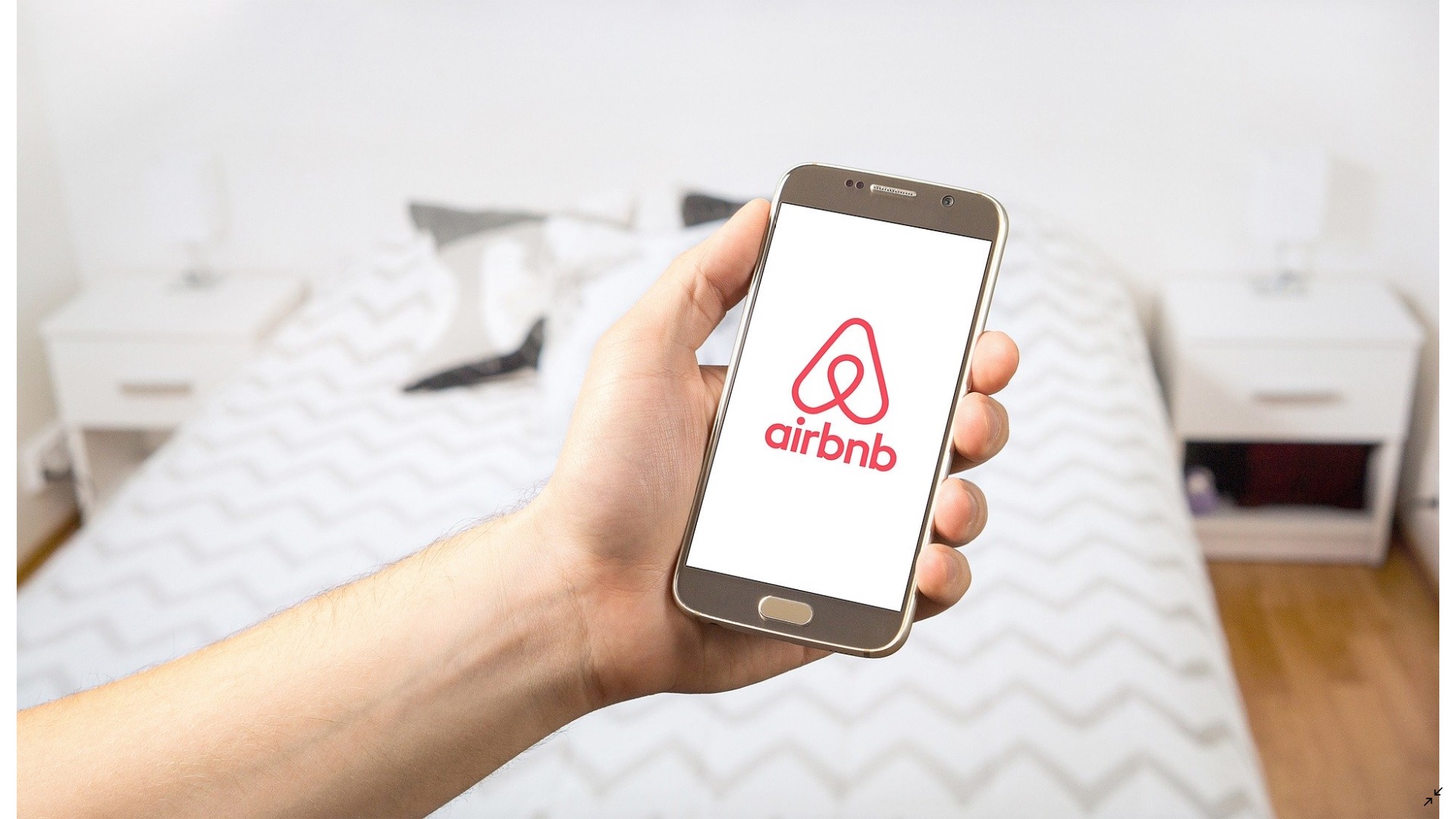 Bakal Refund Pesanan Tamu, Airbnb Diprediksi Merugi