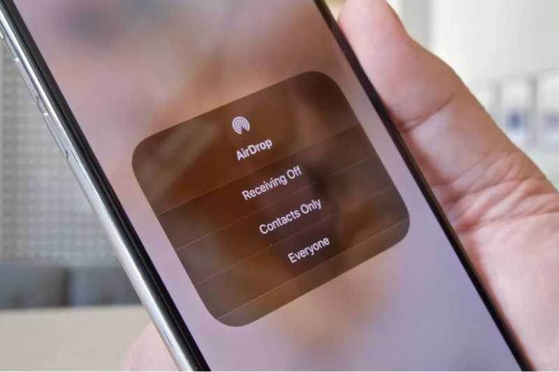 AirDrop di Apple Rentan Diretas untuk Ungkap Informasi Pribadi AirDrop di Apple Rentan Diretas untuk Ungkap Informasi Pribadi