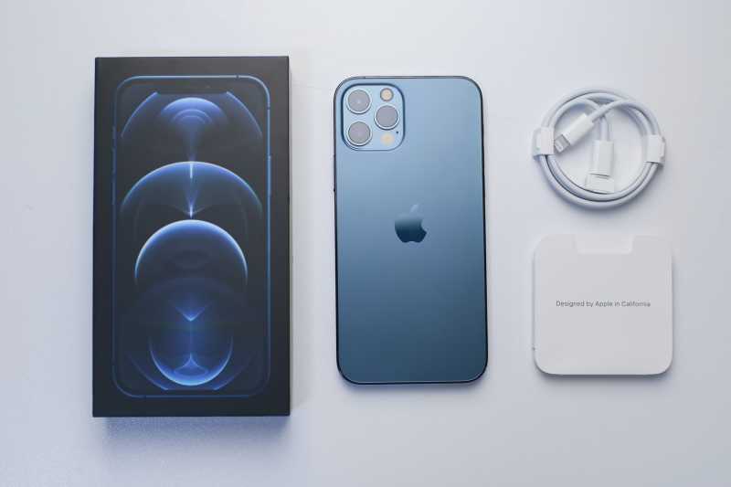 Apple Kena Denda (Lagi) Gara-Gara Jual iPhone Tanpa Charger Apple Kena Denda (Lagi) Gara-Gara Jual iPhone Tanpa Charger