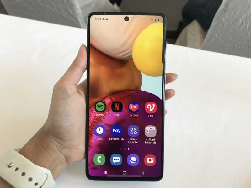 Muncul Bocoran Baru, Ini Desain dan Spesifikasi Lengkap Galaxy A72 Muncul Bocoran Baru, Ini Desain dan Spesifikasi Lengkap Galaxy A72
