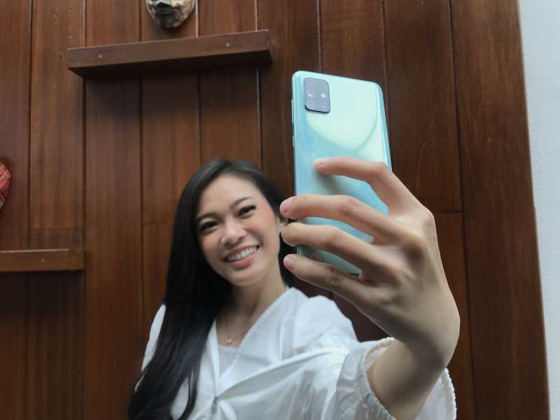 Dihantam Corona, Penjualan Samsung Ungguli Xiaomi dan Oppo