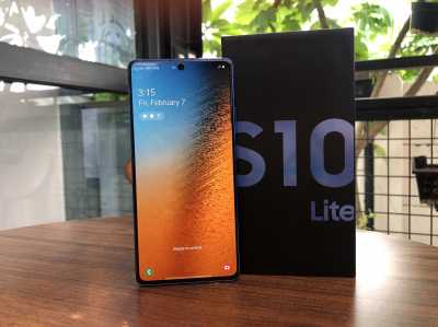 FOTO: Lebih Dekat dengan Galaxy S10 Lite Harga Rp8,99 juta