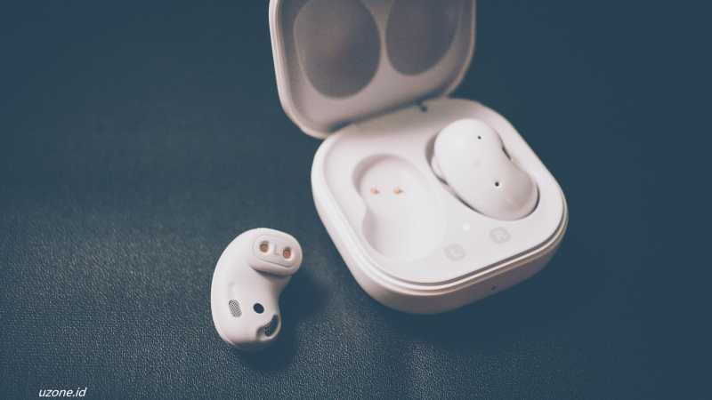 Desain Unik Galaxy Buds Live Bukan Cuma Soal Estetika, Tapi Suara