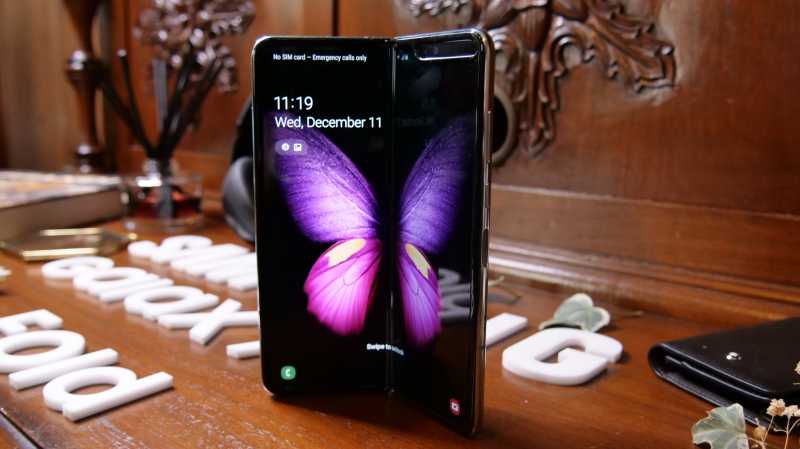 Kehadiran Galaxy Fold Lite Ditunda Sampai 2021?