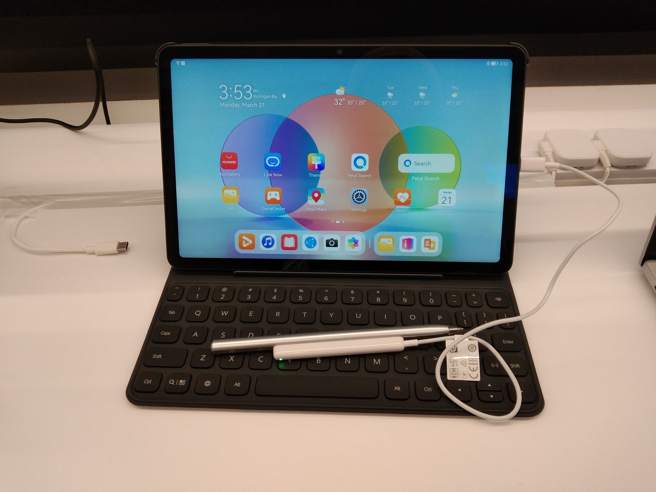 <i>Gak</i> Hanya Laptop, Huawei Bakal Luncurkan Tablet Terbaru di Indonesia