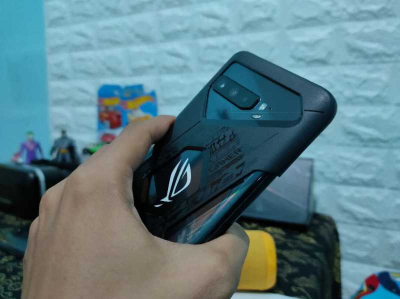 Asus ROG Phone 5 dengan Snapdragon 888 Terungkap di Geekbench Asus ROG Phone 5 dengan Snapdragon 888 Terungkap di Geekbench