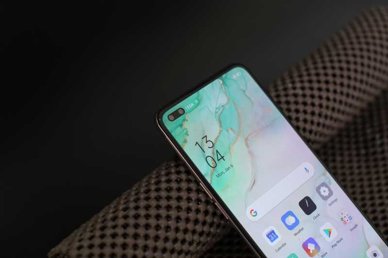 Wujud Oppo Reno3 Pro dan A12 yang Akan Meluncur di Indonesia Wujud Oppo Reno3 Pro dan A12 yang Akan Meluncur di Indonesia