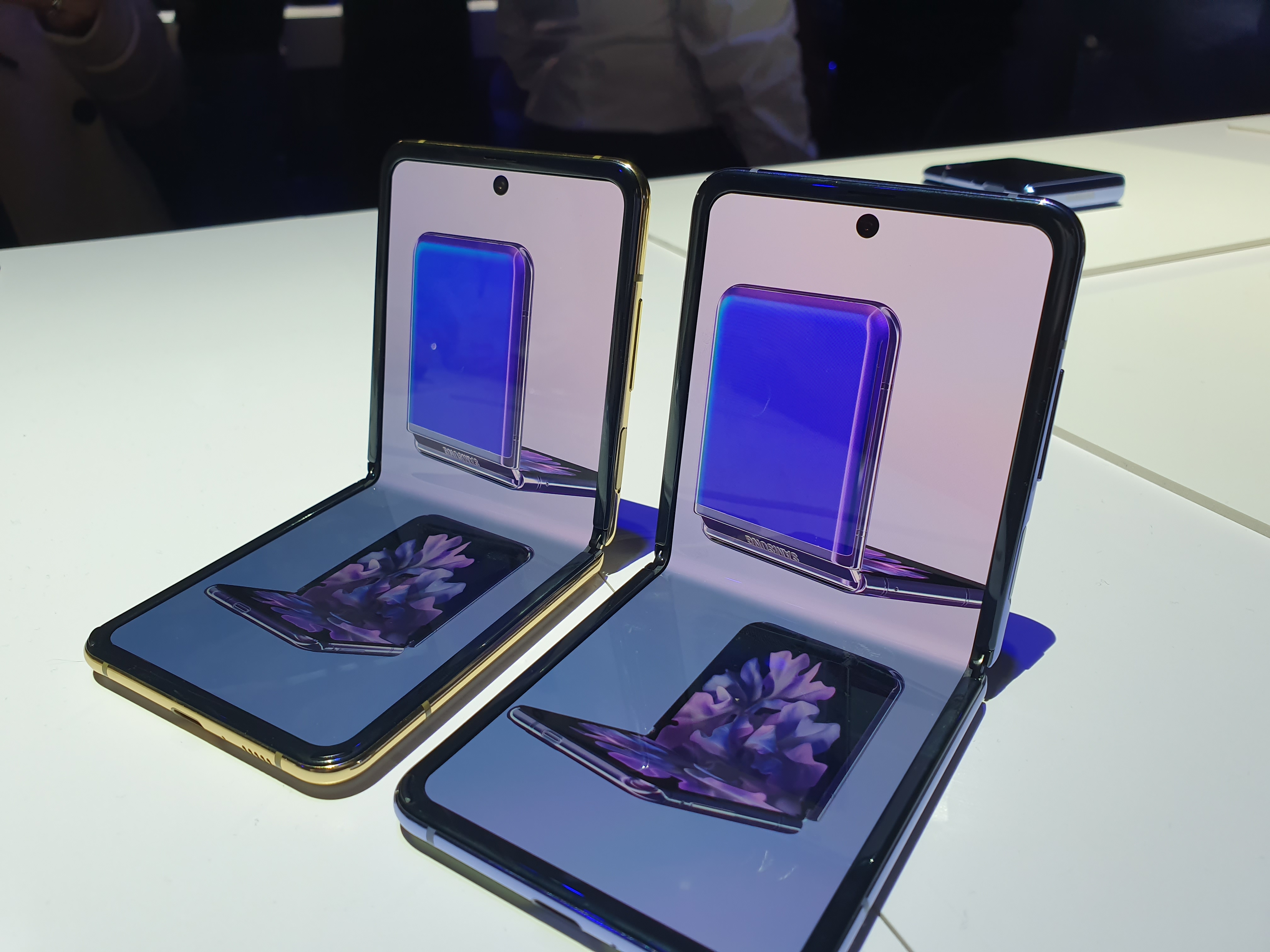 Galaxy Z Fold 3 dan Z Flip 3 Dibekali Baterai Asal China?