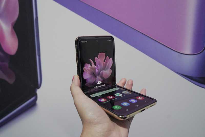 Samsung Galaxy Z Flip Terjual 230 Ribu Unit pada Maret 2020