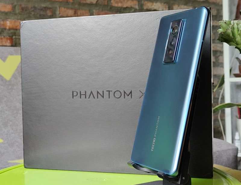 FOTO: Tecno Phantom X, Smartphone Kelas Mid-Range Terasa Flagship FOTO: Tecno Phantom X, Smartphone Kelas Mid-Range Terasa Flagship