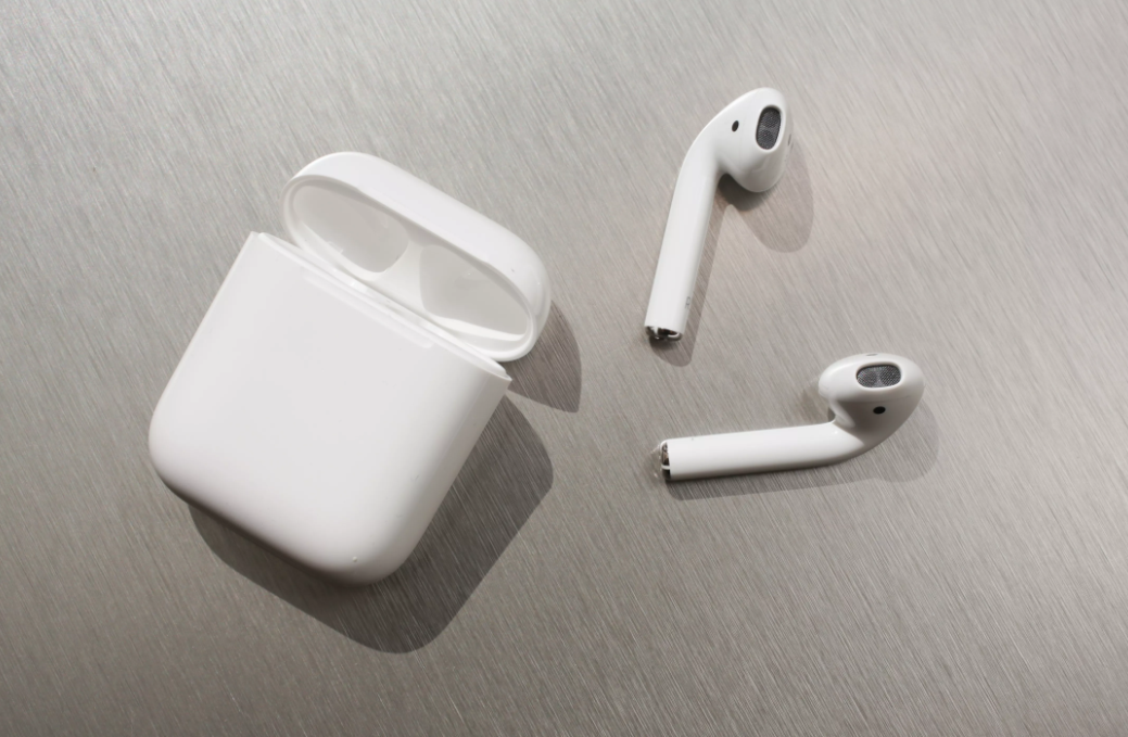 Setelah iPhone Murah, Apple Siap Rilis AirPods dan MacBook Pro Baru?