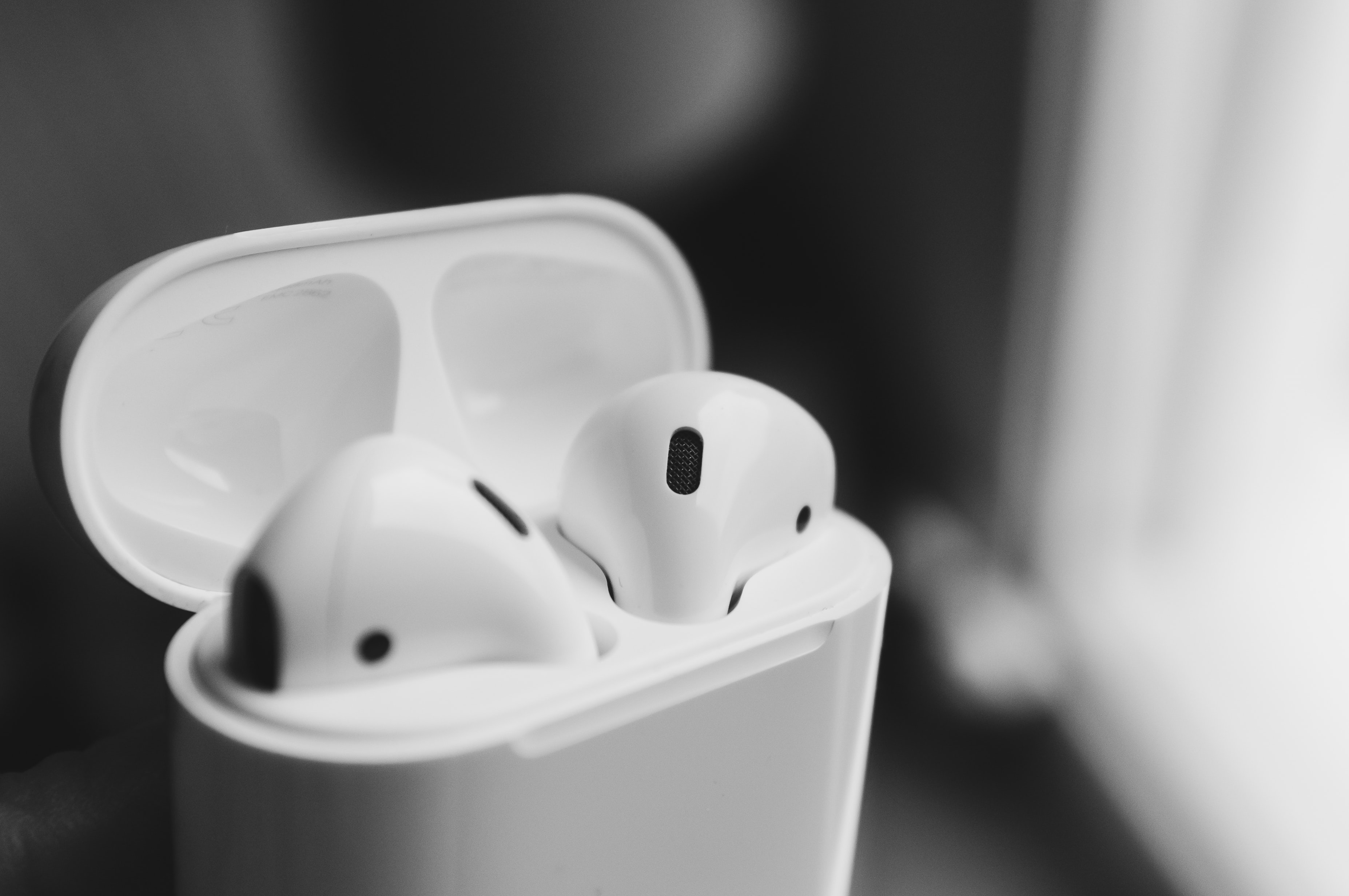 Apple Garap Headphone Bernama AirPods Studio?