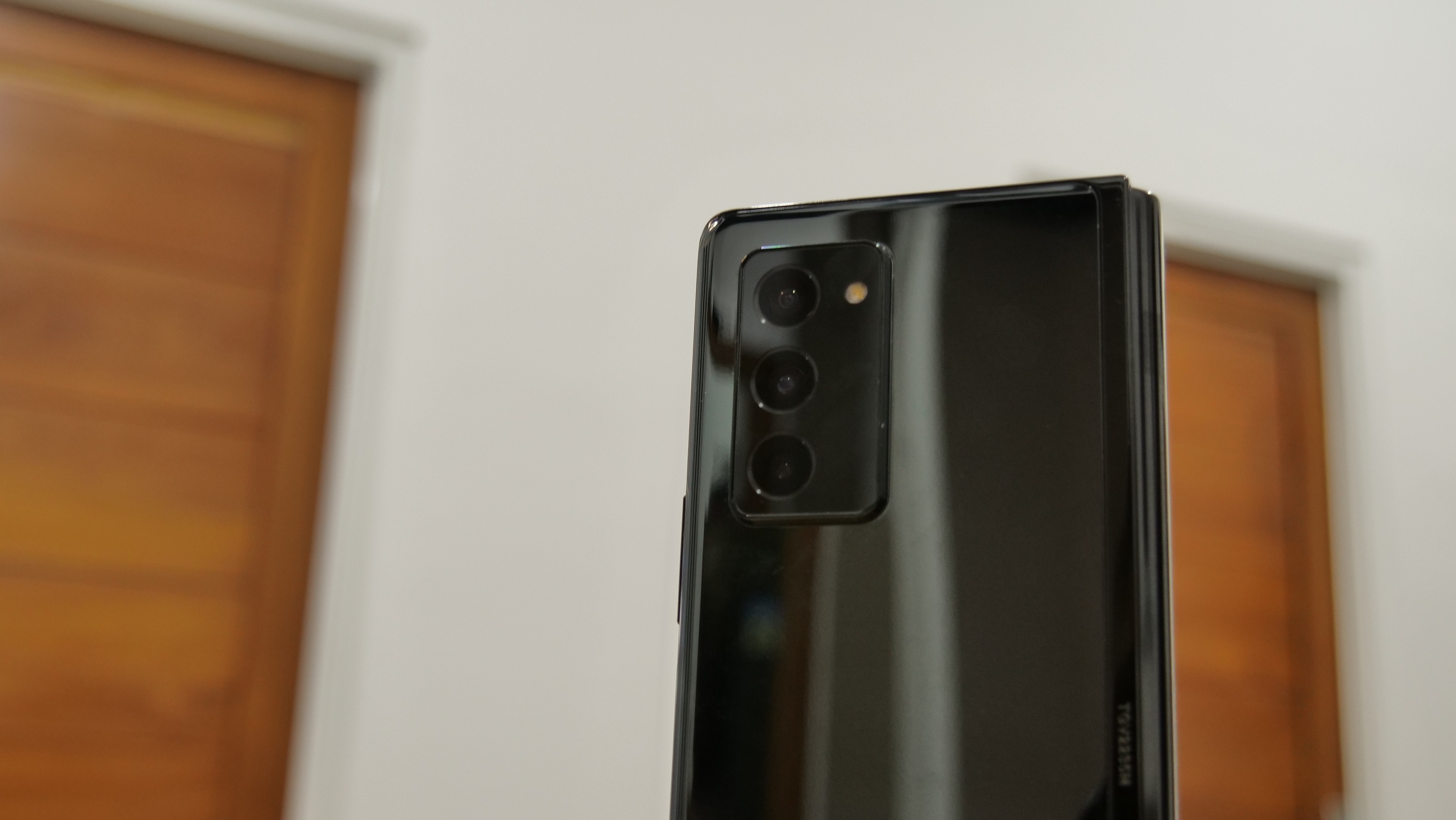 Xiaomi Bikin Paten Ponsel Lipat Mirip Galaxy Z Fold 2 dengan Layar Digeser