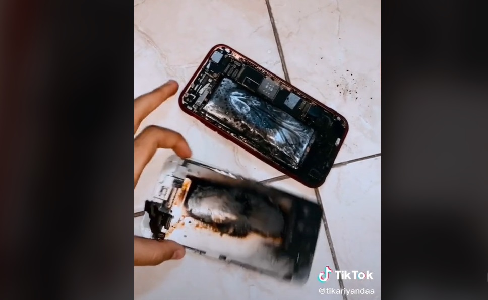 TikTokers Asal Padang Unggah Video iPhone 6 Meledak