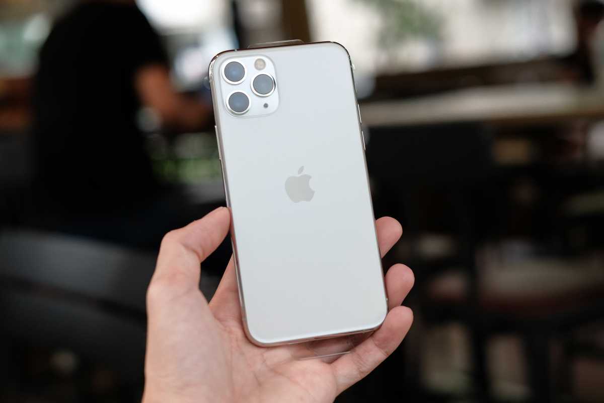 Penjualan iPhone di China Merosot Tajam akibat Virus Corona Penjualan iPhone di China Merosot Tajam akibat Virus Corona