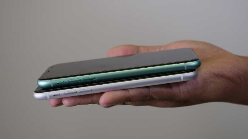 iPhone Lipat itu Nyata, Apple Sedang Mengujinya iPhone Lipat itu Nyata, Apple Sedang Mengujinya
