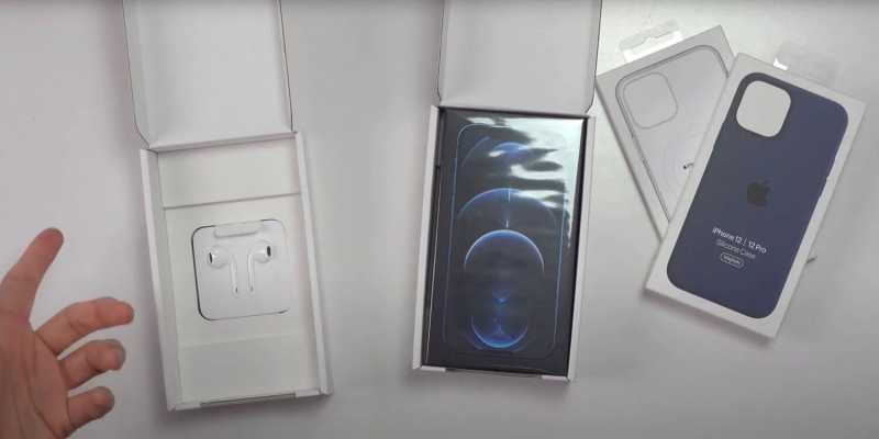 Hanya di Negara Ini Apple Menjual iPhone 12 dengan Earphone Hanya di Negara Ini Apple Menjual iPhone 12 dengan Earphone