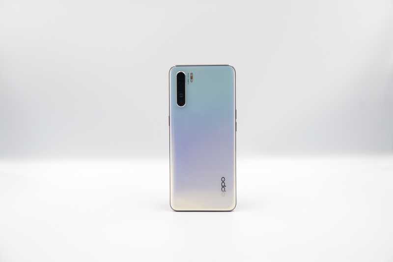 Deretan Ponsel Oppo yang Naik Harga Deretan Ponsel Oppo yang Naik Harga