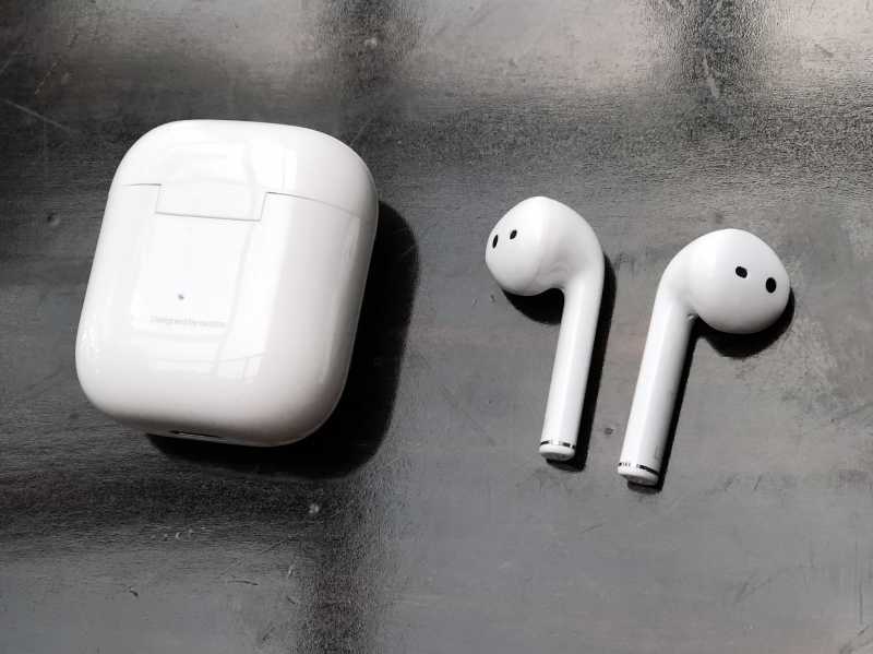 Buds Air Dibilang Mirip Airpods, Ini Tanggapan Realme