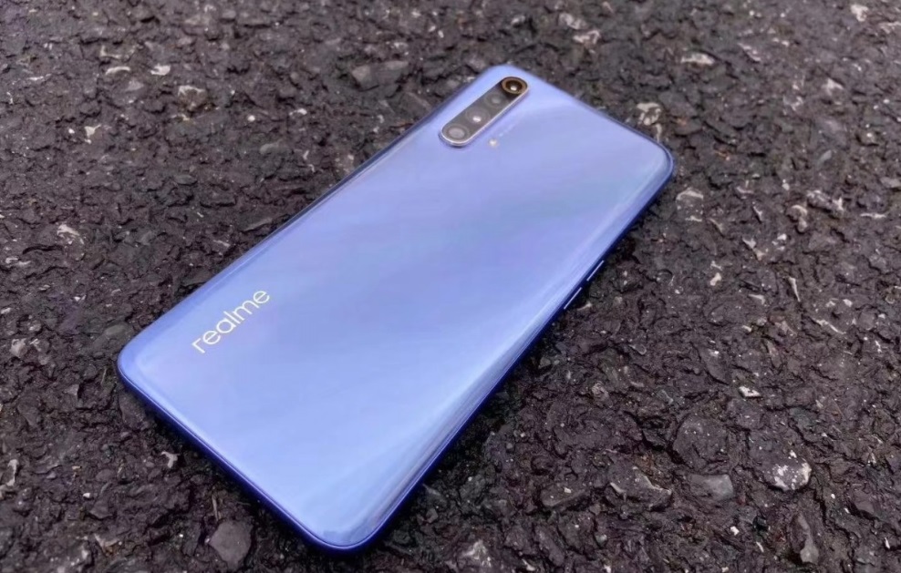  Realme X50 5G Pakai Kamera Selfie Ganda, Harga Mulai Rp 4 Jutaan