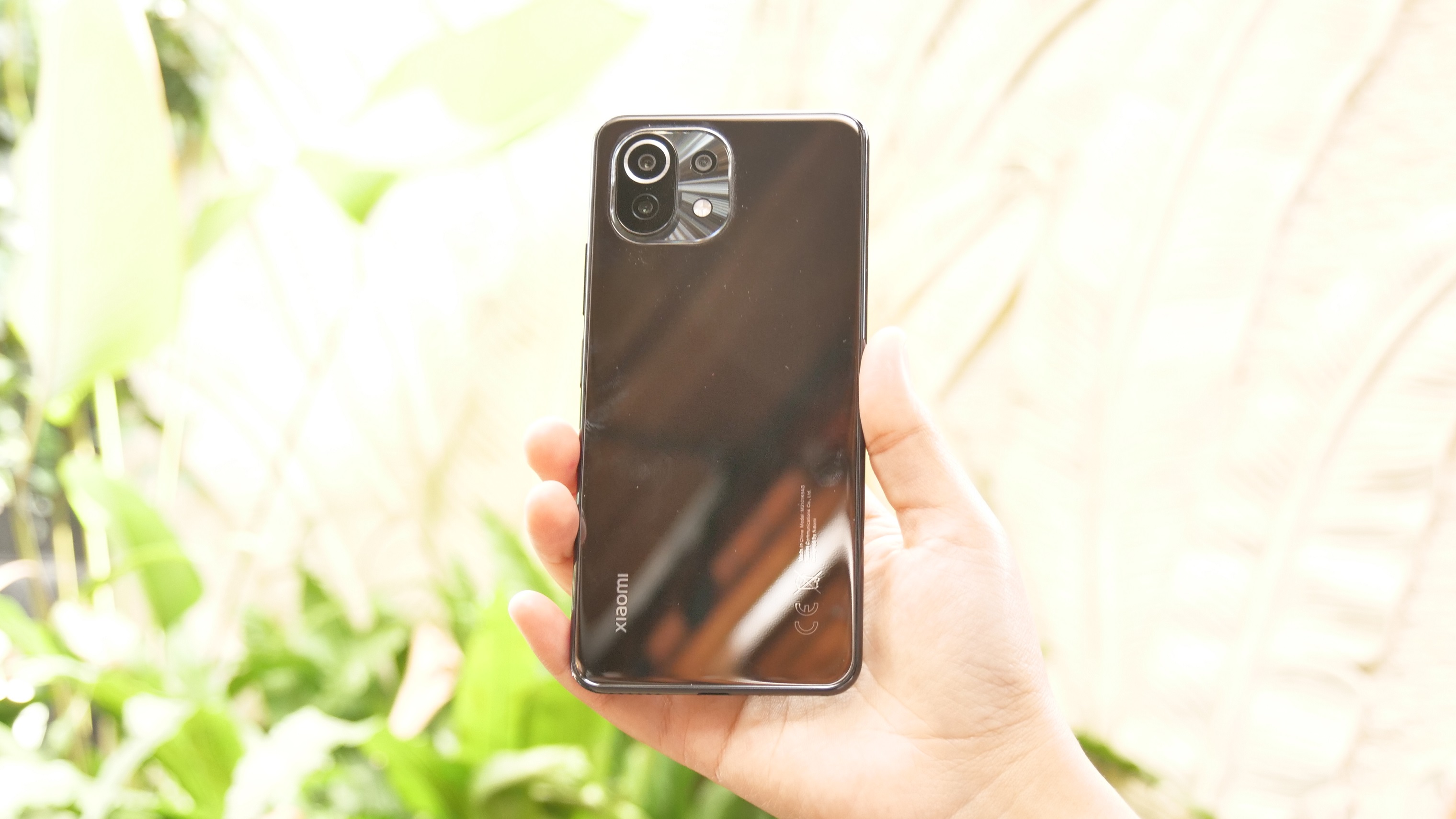 Menebak Harga Xiaomi Mi 11 Lite yang Rilis di Indonesia 15 Juni