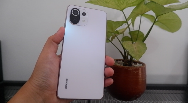 5 Hal yang Kami Suka dan Tidak Suka dari Mi 11 Lite 5 Hal yang Kami Suka dan Tidak Suka dari Mi 11 Lite