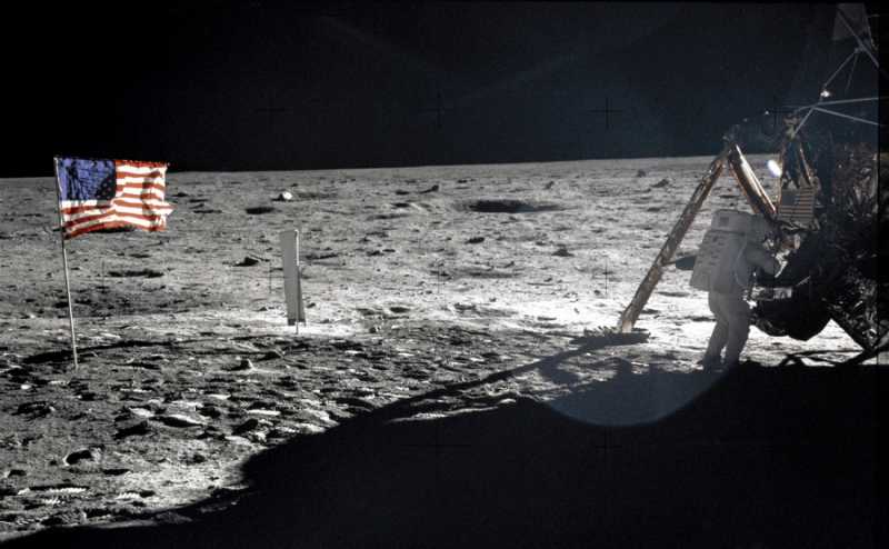 5 Fakta yang Gak Banyak Diketahui di Balik Misi Bulan Apollo 11 5 Fakta yang Gak Banyak Diketahui di Balik Misi Bulan Apollo 11