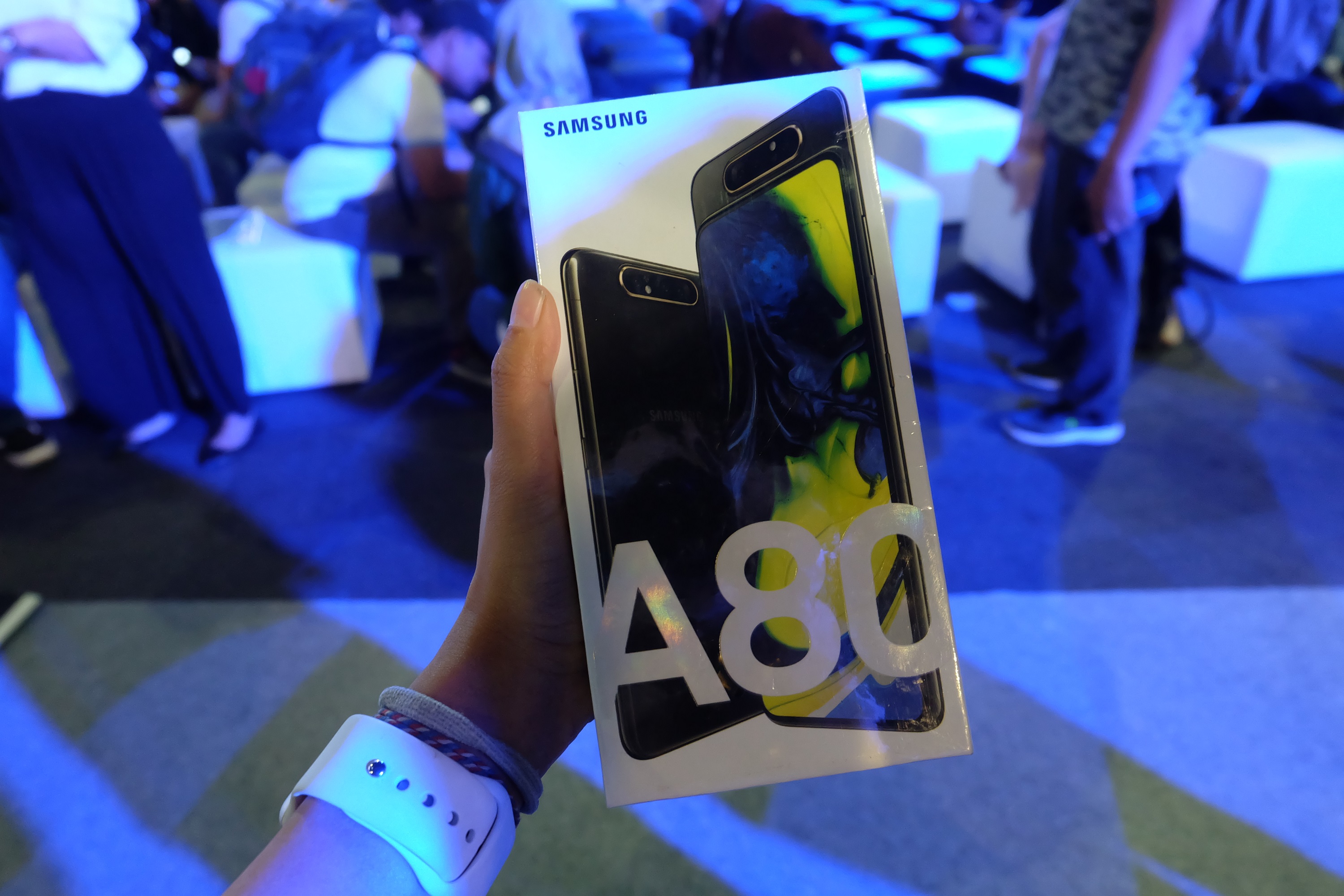 FOTO: Tampang Galaxy A80, Ponsel Kamera 48MP yang Bisa Berputar