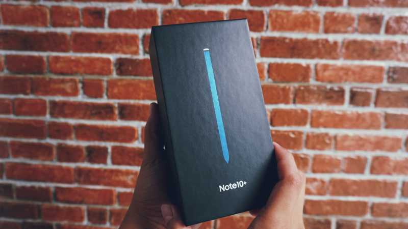 Unboxing Samsung Galaxy Note 10+, Apa Aja Sih Isinya?