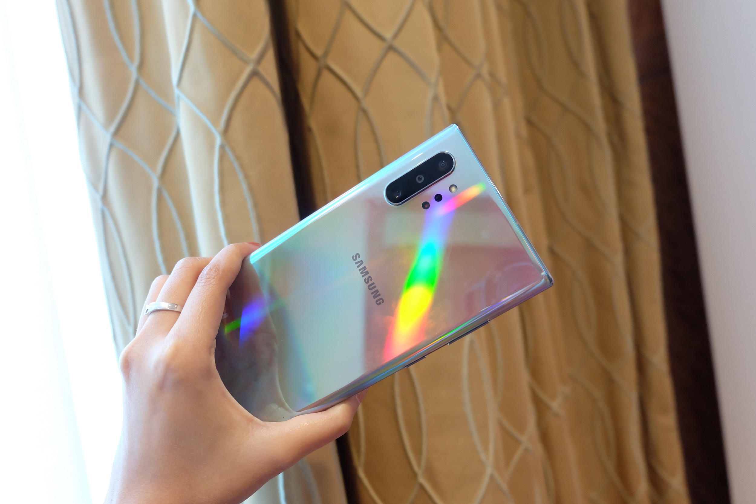 ‘Generasi Sultan’, Galaxy Note 10+ Harga Rp19 Juta Ternyata Paling Laku