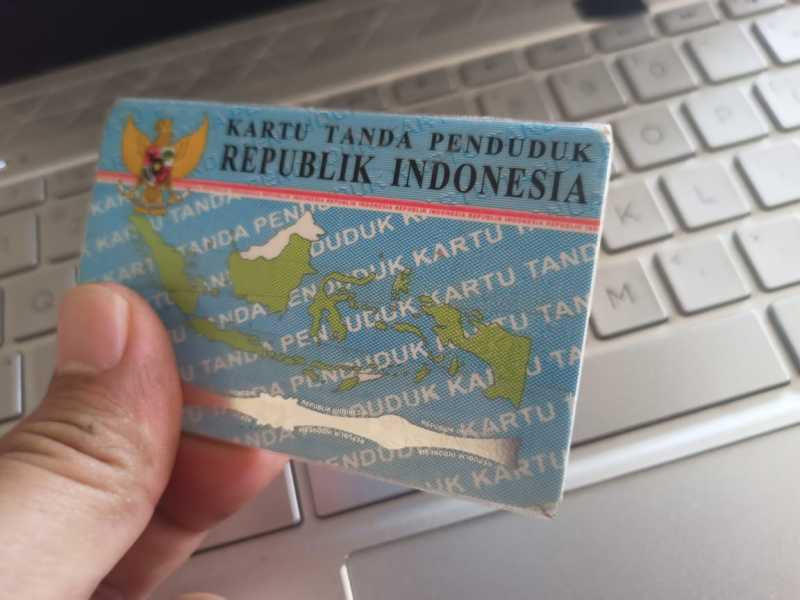 Pakar Keamanan Siber Jelaskan Alasan Pinjol Minta Foto KTP Selfie Pakar Keamanan Siber Jelaskan Alasan Pinjol Minta Foto KTP Selfie