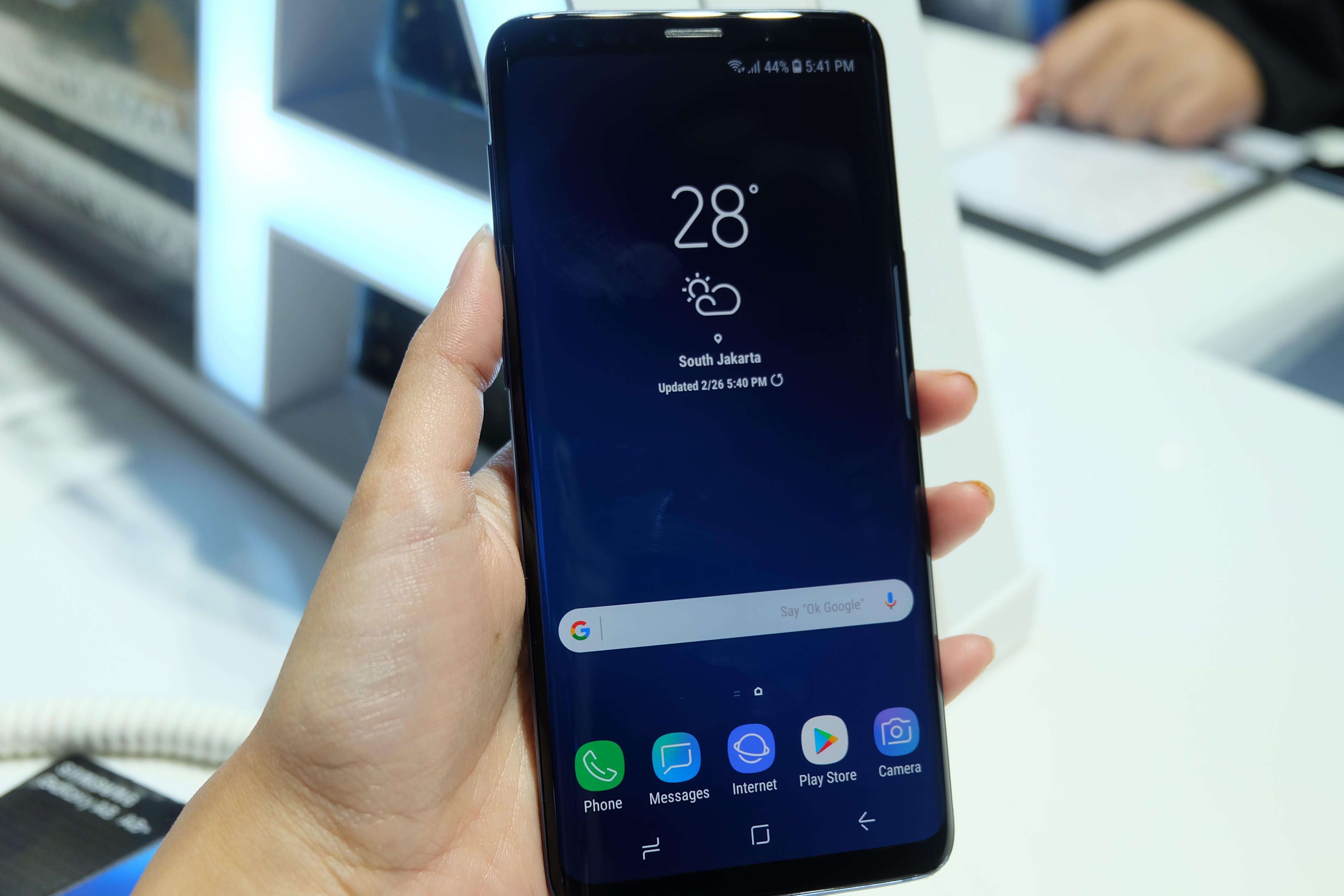 Samsung Siapkan Layar Ponsel yang Bisa Berfungsi Jadi <i>Speaker</i>