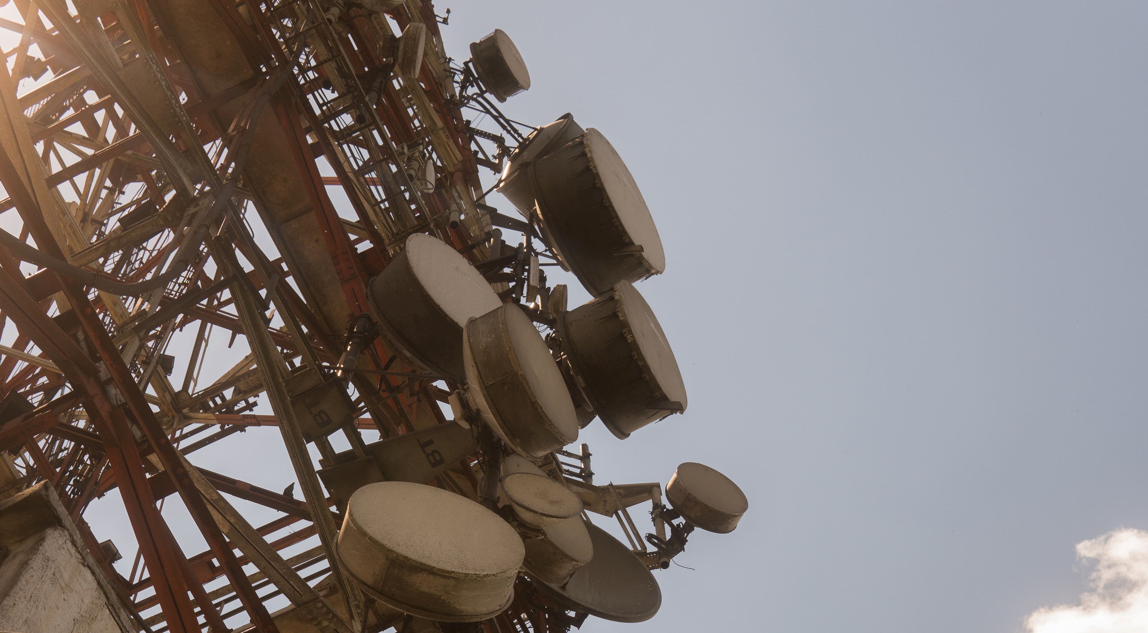 Kominfo Kembali Tegur Sampoerna Telekomunikasi Atas Tunggakan Tagihan