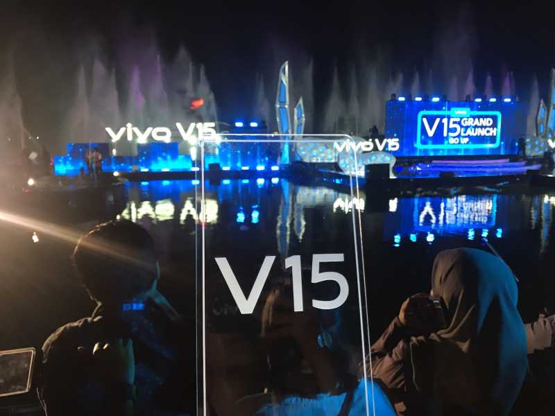 GALERI FOTO:  Vivo V15 Punya Kamera <i>Pop-up</i>