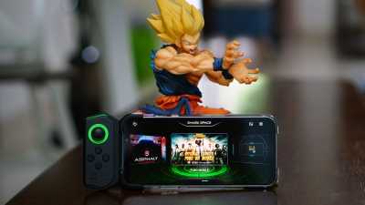 Ponsel Ini jadi yang Pertama dengan RAM 16GB