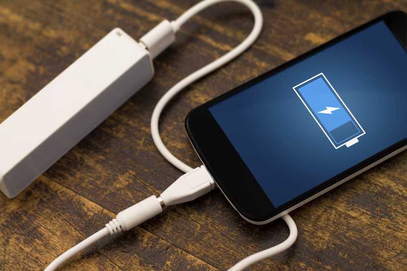 Tips <i>Charging</i> Ponsel Biar Baterai Gak Cepat Rusak Tips <i>Charging</i> Ponsel Biar Baterai Gak Cepat Rusak