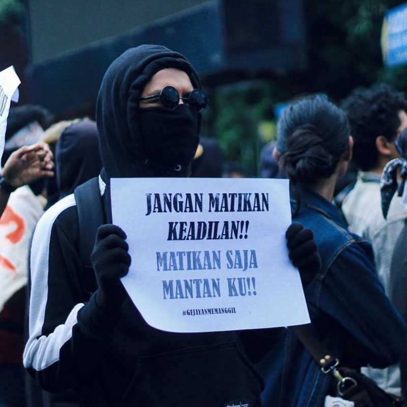 Ketika Aspirasi Demo Pakai Kata Lucu, tapi <i>Ngena</i> Ketika Aspirasi Demo Pakai Kata Lucu, tapi <i>Ngena</i>