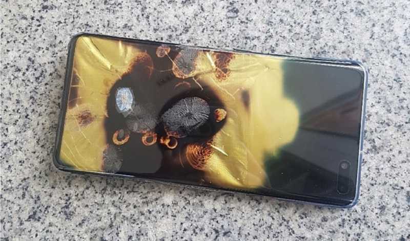 Ada Kesalahan Konsumen di Kasus Galaxy S10 5G yang Terbakar Ada Kesalahan Konsumen di Kasus Galaxy S10 5G yang Terbakar