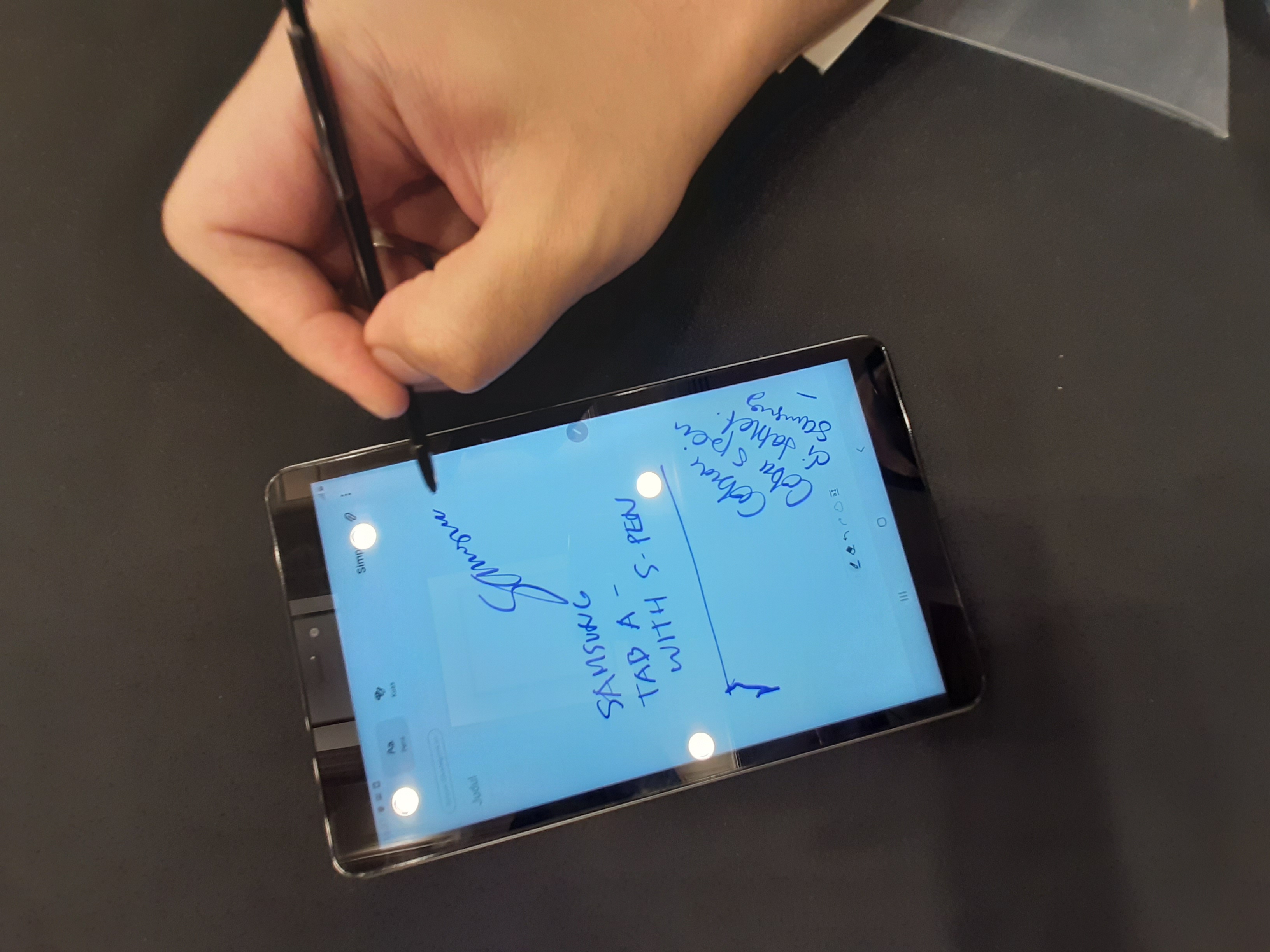 Laporan dari Bangkok: S Pen di Galaxy Tab A Sama dengan Galaxy Note ?