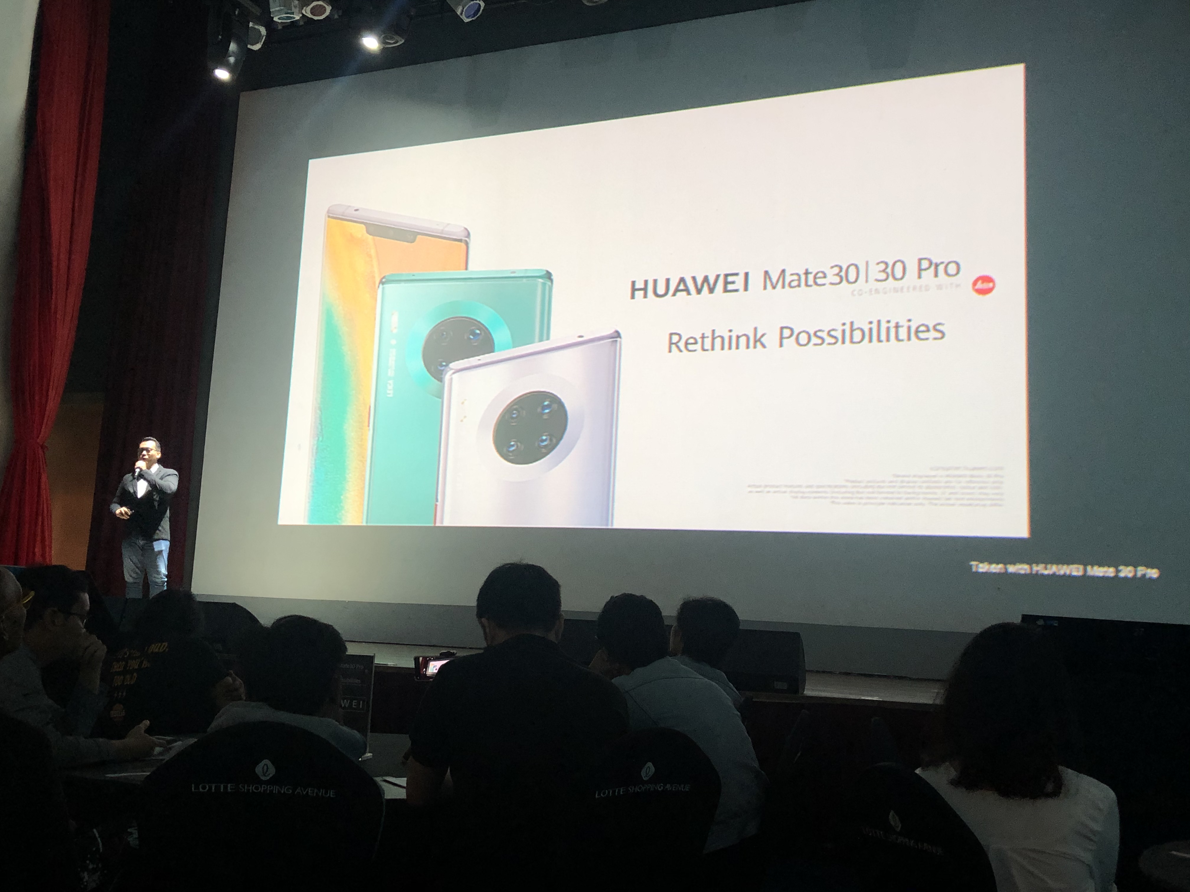 Wabah Virus Corona, Huawei Tunda Acara Tahunan di China