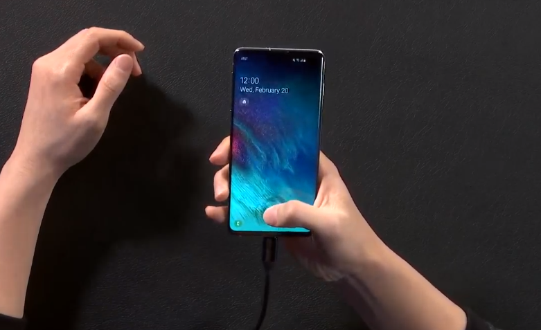 Trio Galaxy S10 itu kayak Geng <i>‘Anti-Notch’</i>