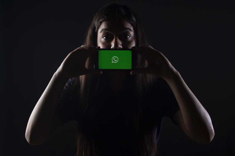 Cara Membuat Dark Mode di WhatsApp Cara Membuat Dark Mode di WhatsApp