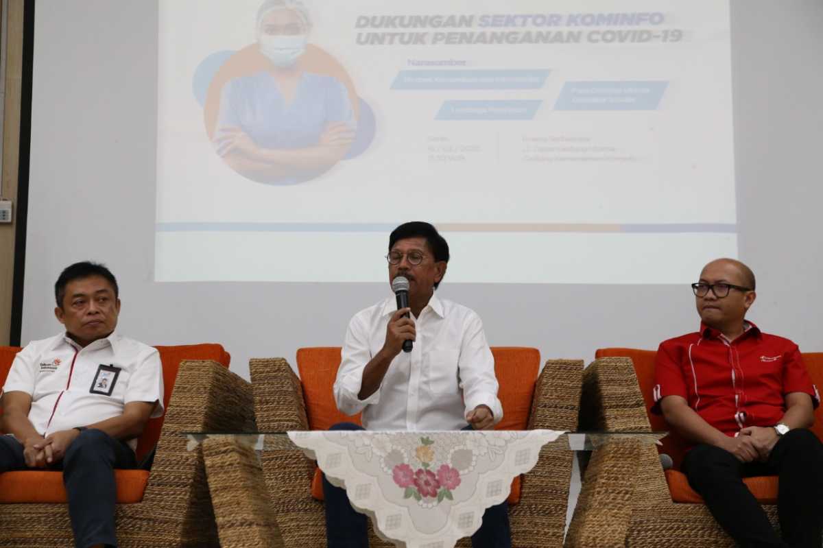 Menkominfo Ajak Sektor Swasta Lindungi Karyawannya dari Covid-19 Menkominfo Ajak Sektor Swasta Lindungi Karyawannya dari Covid-19