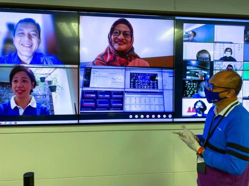 Trafik XL Axiata Hari H-1 Lebaran Naik 3 Persen Trafik XL Axiata Hari H-1 Lebaran Naik 3 Persen