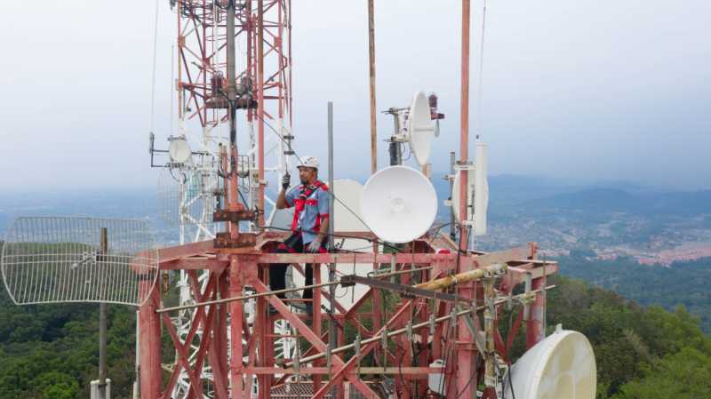 Terkuak! Panjang Fiber Optik Telkom Setara 4x Keliling Bumi Terkuak! Panjang Fiber Optik Telkom Setara 4x Keliling Bumi