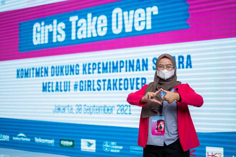 Ketika Kursi CEO Telkomsel Diambil Alih Perempuan dalam Sehari