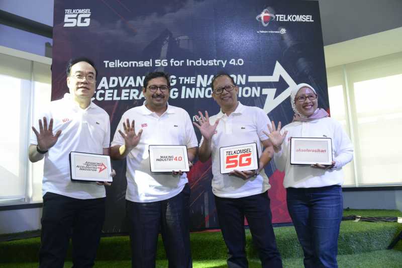Telkomsel <i>Ngebet</i> Ingin yang Pertama Gelar 5G di Indonesia Telkomsel <i>Ngebet</i> Ingin yang Pertama Gelar 5G di Indonesia