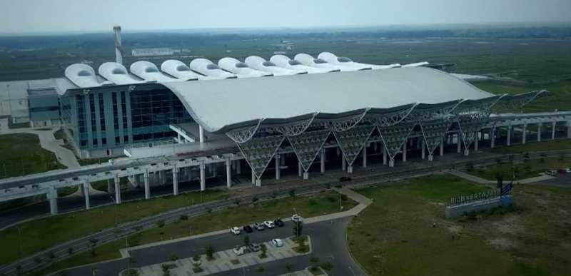 Ini Pesawat Pertama yang Mendarat di Bandara Kertajati Ini Pesawat Pertama yang Mendarat di Bandara Kertajati