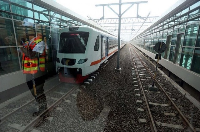 Liburan Akhir Tahun, Ayo Jalan-jalan Naik Kereta Bandara !